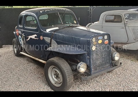 Ford Coup&ecirc; Carreteira